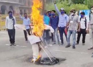 That's why the effigy of Dr. Surendra Beniwal and Dr. Mukesh Singhal was burnt