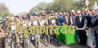 BSF jawans drove bicycle to Nokha, basketball players also run