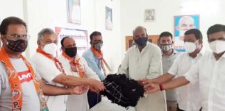 Seth Chhaganmal Jamunadevi Daga Charitable Trust distributed masks