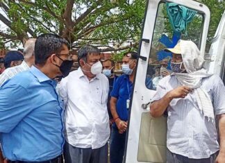 Collector reached Urmul Circle, inspected Vaccination on Wheels