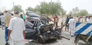 Four killed in road accident, dead body found on roadside