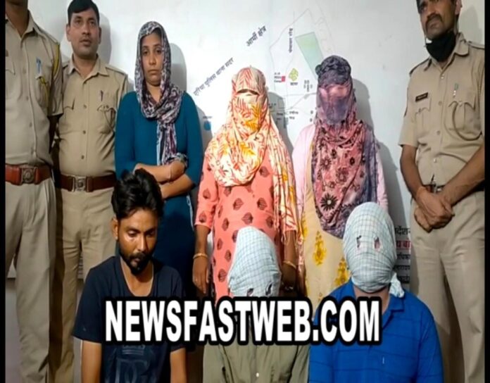 Honeytrap racket busted, six arrested including three women