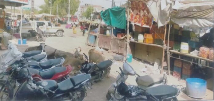 Divisional Commissioner, get the encroachment removed from this area too