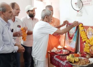 Wreath was given on the first death anniversary of agricultural scientist SP Purohit