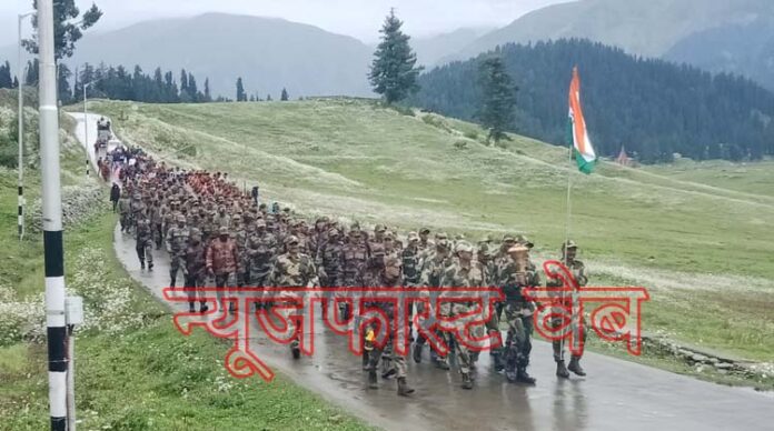 BSF jawans celebrated Kargil Vijay Diwas with gaiety in Gulmarg, watch video...