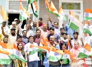 Tricolor in every house: Mahavir Ranka giving momentum to PM Modi's campaign