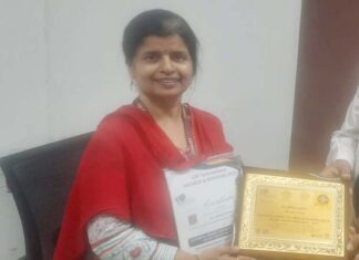 Research Excellence Award to Professor Deepali Gupta