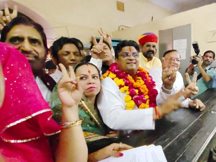 Yashpal Gehlot filed nomination as Congress candidate from Bikaner East.