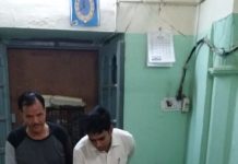 एडीएम सिटी देर रात औचक पहुंचे बाढ़ नियंत्रण कक्ष