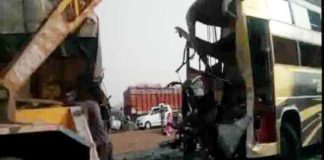 निजी बस चालक