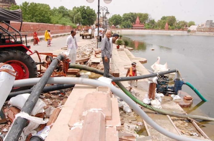 करोड़ों खर्च