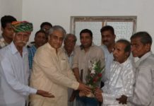 वरिष्ठ कांग्रेसी गोपाल व्यास से मिले डाॅ. राजू व्यास