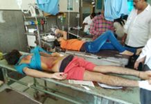 सड़क हादसा : स्कूली बस की चपेट से दो घायल