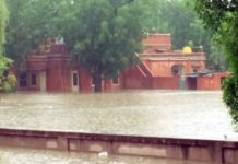 हृदय अस्पताल के बेसमेंट में 10 फीट भरा पानी