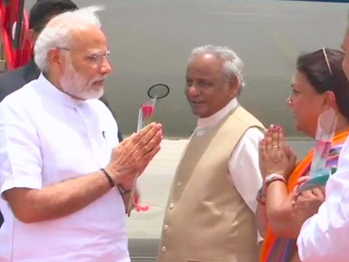 पीएम मोदी पीएम मोदी