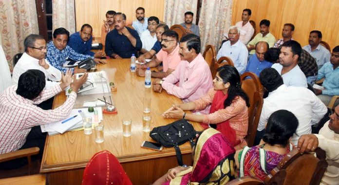 महापौर महापौर