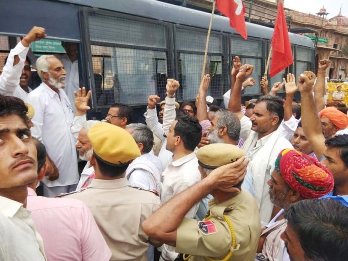 किसानों किसानों