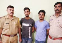 दूसरे की जगह दे रहा था परीक्षा, धरा गया परीक्षा