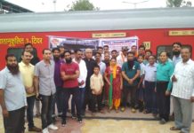 बाढ़ पीडि़तों