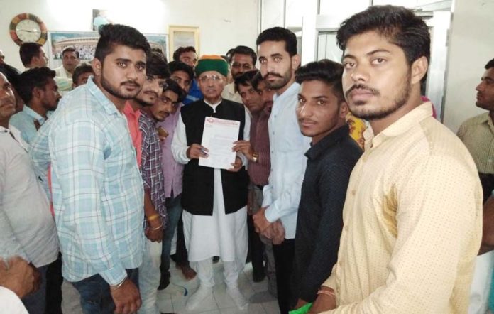 नर्सिंग छात्रों