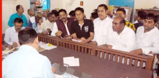 दो प्रत्याशियों