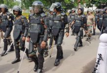 चौबिसों घंटे पुलिस की नाकाबंदी नाकाबंदी