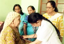 मदर्स डे- महिलाओं की पीड़ा सुनी, किया इलाज, दिया सम्मान