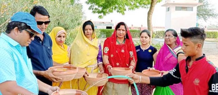 palasiye meera bhai-1