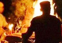 पिता की मौत, तांत्रिक पर वशीभूत करने का आरोप