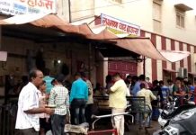 Sunday बना funday , लोग ले रहे जायका.. देखें वीडियो