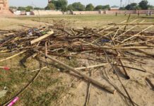 रावण तो दहन कर दिया पर स्टेडियम की सफाई नहीं करवाई, लोग परेशान