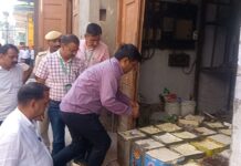 600 किलो दूषित मावा एवं 230 किलो दूषित मिठाई नष्ट करवाई