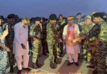 केंद्रीय कानून मंत्री अर्जुनराम मेघवाल ने बीएसएफ के जवानों के साथ मनाई दिवाली