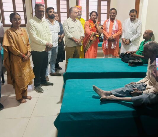 अपना परिवार सेवा सदन : मुख्यमंत्री पुनर्वास गृह में मनाया गया दीपावली स्नेह मिलन समारोह