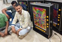 कैसिनो मशीनों पर जुआ खेलते तीन आरोपी गिरफ्तार, 5 मशीनें व नकदी जब्त